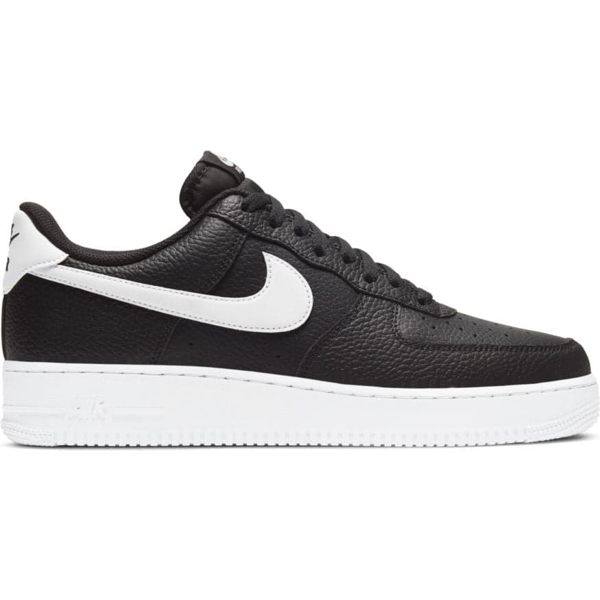 Nike Air Force 1 svart och vit herr